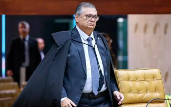 Dino suspende quebra de sigilo de Lulinha determinada pela CPMI do INSS