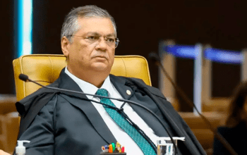 Dino vê falhas em emendas para igreja de Valadão e abre investigação