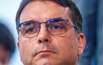 Flávio é escrachado por Gleisi após se posicionar contra PL da Misoginia