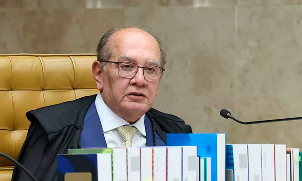 Gilmar se revolta com divulgação de diálogos íntimos entre Vorcaro e namorada: "Barbárie institucional"