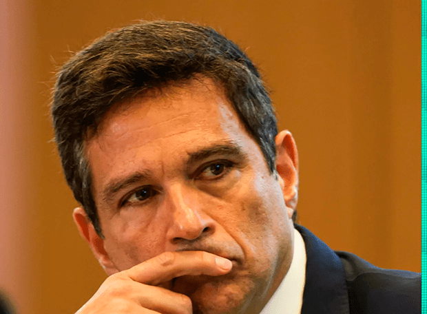 Gleisi detona "desculpas esfarrapadas" de Campos Neto sobre o Master