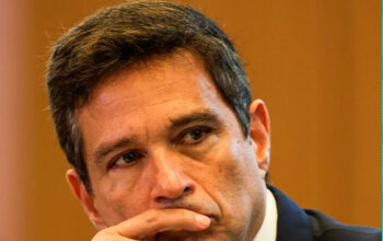 Gleisi diz que operação da PF contra Vorcaro expõe corrupção de Bolsonaro e Campos Neto