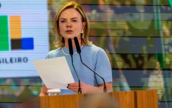 Gleisi Hoffmann inaugura centro nacional de combate à violência contra mulheres