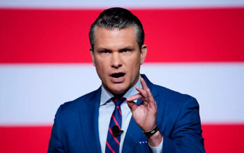 Hegseth diz que EUA não querem mais mudar regime no Irã após agressão desastrosa