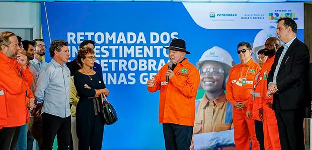 Lula anuncia recompra de refinaria privatizada por Bolsonaro