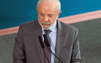 Lula critica uso da força por nações ricas para invadir outros países