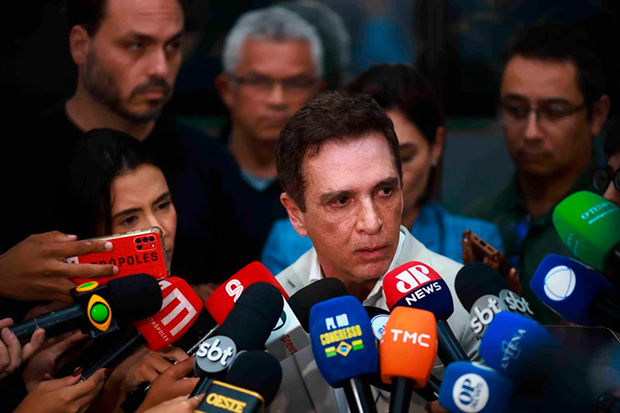 Médico detalha estado de saúde de Bolsonaro: grave