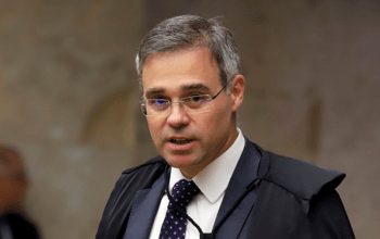 Mendonça acata recurso e ordena que Alcolumbre prorrogue CPMI do INSS