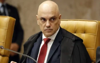 Moraes pede manifestação da PGR sobre pedido de prisão domiciliar de Bolsonaro