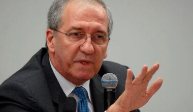 Panamá pede desculpas ao Brasil após reter e deportar o jornalista Franklin Martins