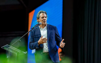 PT anuncia pré-candidatura de Haddad ao governo de SP em ato no ABC