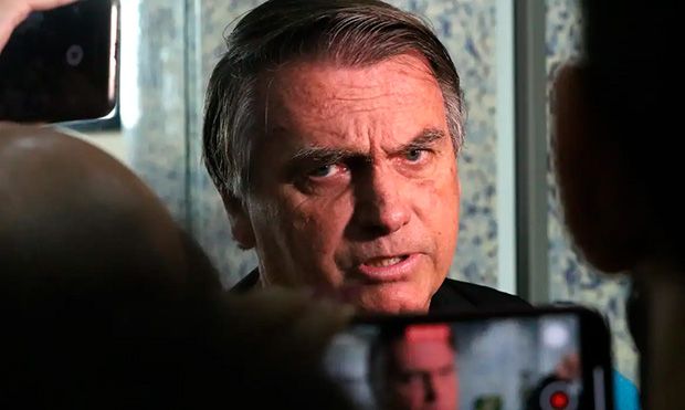 Defesa diz que Bolsonaro não tinha conhecimento sobre vídeo de Eduardo