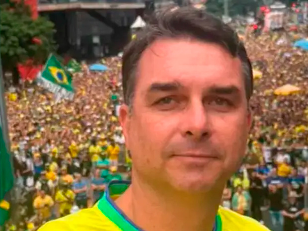 Lindbergh denuncia Flávio ao TSE por campanha eleitoral antecipada na Paulista