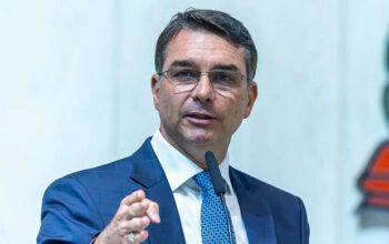 TCU nega pedido de Flávio para suspender empréstimo aos Correios