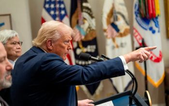 Trump ameaça “atingir e obliterar” usinas do Irã se Estreito de Ormuz não for reaberto em 48 horas