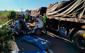 Acidente na rodovia SC-101 no Vale do Itajaí (SC) deixa cinco pessoas mortas