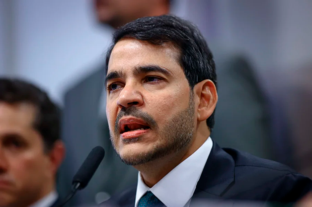 CCJ do Senado aprova  por 16 votos a 11 indicação de Messias para o STF