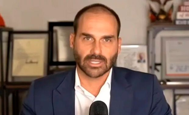 Eduardo Bolsonaro avisa que pretende tumultuar eleições no Brasil
