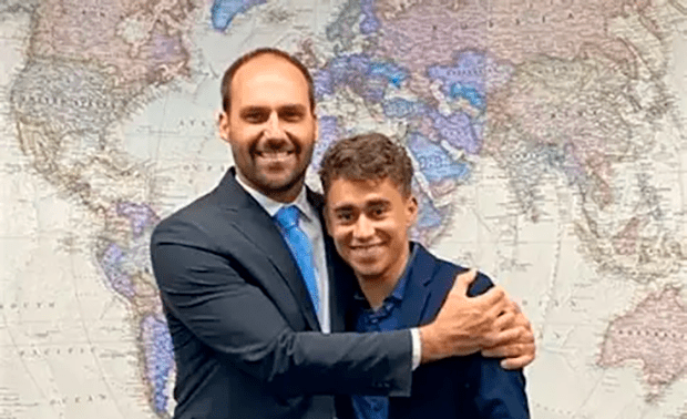 Eduardo Bolsonaro chama Nikolas de “versão caricata de si mesmo”