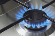 Governo libera R$ 330 milhões para segurar preço do gás de cozinha