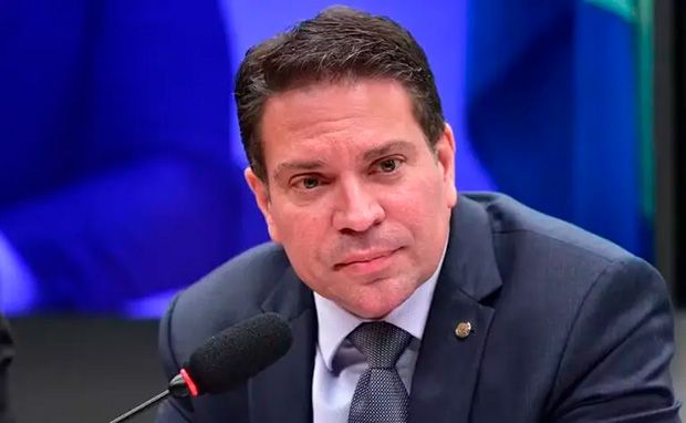 ICE prende o bolsonarista Ramagem nos EUA