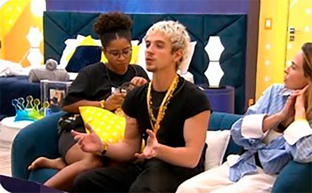 Juliano vira líder pela segunda vez e se declara a Marina Sena