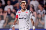 Leitura labial aponta Neymar chamando colegas de “bando de burro” em empate do Santos