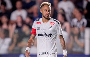 Leitura labial aponta Neymar chamando colegas de “bando de burro” em empate do Santos