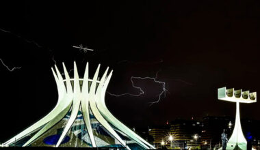 Mais de 13 mil raios caíram no DF nos primeiros três meses de 2026