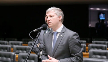 PGR denuncia Van Hattem ao STF por ataque a delegado da PF