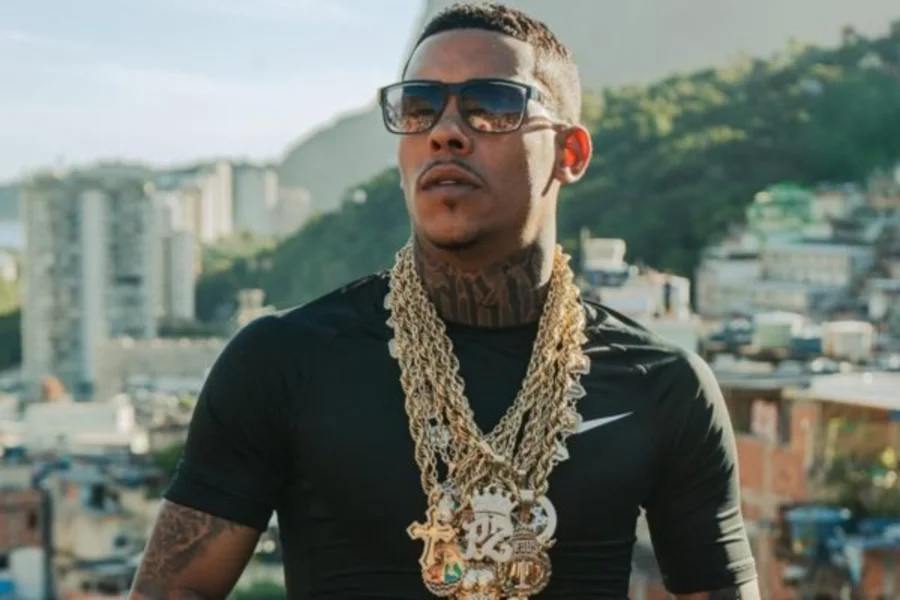 MC Poze do Rodo nega ser de facção e vai para presídio neutro no Rio