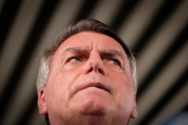 Médicos de Bolsonaro indicam ao STF necessidade de nova cirurgia