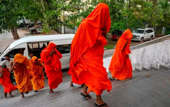 Monges são presos com 110 kg de maconha em aeroporto