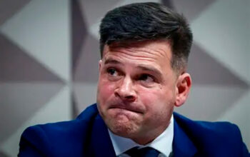 Moraes determina início de cumprimento das penas de ex-diretor da PRF e outros quatro condenados por trama golpista