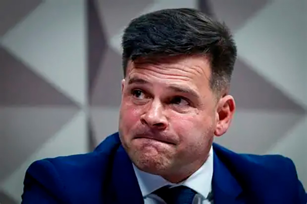 Moraes determina início de cumprimento das penas de ex-diretor da PRF e outros quatro condenados por trama golpista