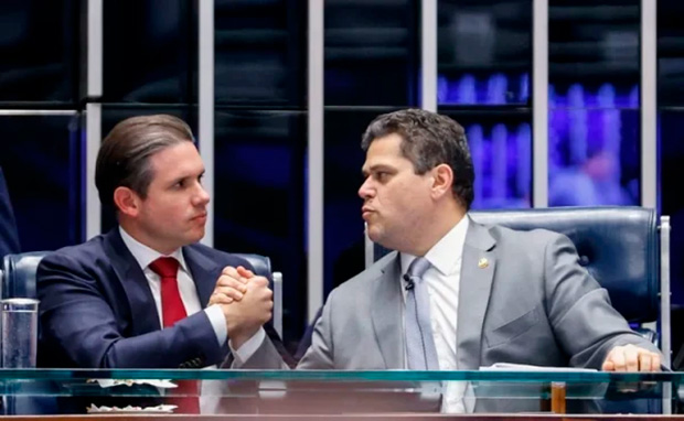 Motta e Alcolumbre são os políticos mais rejeitados pelos brasileiros, diz AtlasIntel