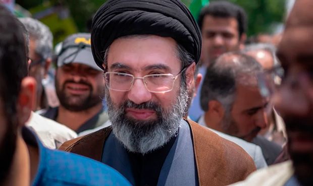 Novo líder supremo do Irã teve o rosto desfigurado, diz agência