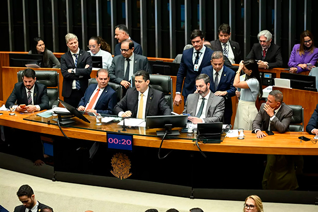 PL da Dosimetria: Câmara derruba veto de Lula a projeto que beneficia Bolsonaro