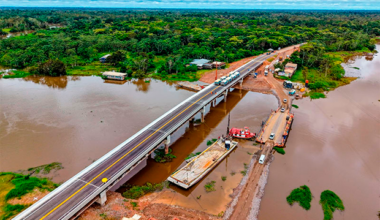 Ponte sobre o rio Autaz Mirim na BR-319 é  liberada para o tráfego após a conclusão e análise dos testes de carga
