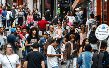 População no Brasil cresce em ritmo menor e está envelhecendo