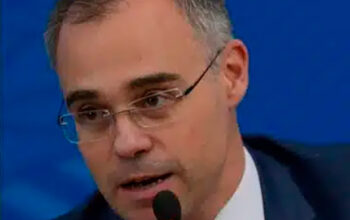 Prefeitura de SP paga R$ 183 mil sem licitação ao instituto de André Mendonça por curso para GCM