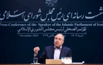 Presidente do Parlamento do Irã ironiza EUA após queda de caça: "Gênios"