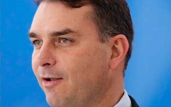 Prisão de ex-chefe do BRB expõe caso ligado ao financiamento da mansão de Flávio Bolsonaro