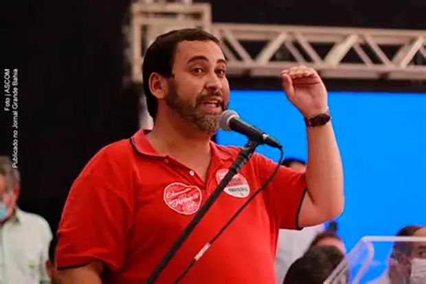 PT denuncia ao TSE vídeos de IA que simulam agressões a mulheres petistas