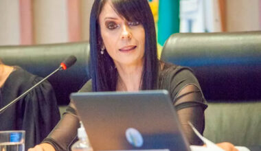 PF prende delegada condenada por trama golpista após determinação de Alexandre de Moraes