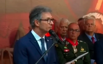 Compositores Márcio e Yé Borges abandonam cerimônia durante discurso de Zema