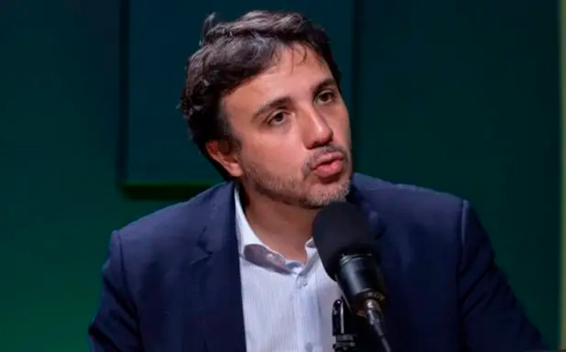 Renan Santos relata uso de cogumelos e diz que substância pode ser usada para lazer e trabalho