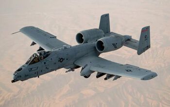 Segundo avião dos EUA é derrubado no Irã; piloto é resgatado com vida