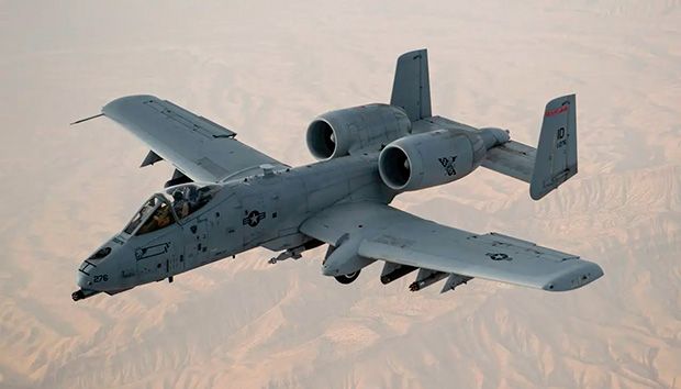 Segundo avião dos EUA é derrubado no Irã; piloto é resgatado com vida