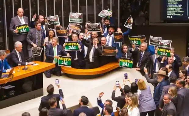 Senado vota PL da Dosimetria e deve impor nova derrota a Lula para tirar golpistas da cadeia